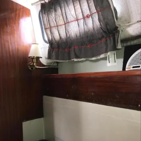 Yacht - Without Shower Botel